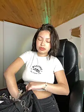 Mady Pink online show from 04.08.26