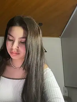 Mady Pink online show from 04.14.26