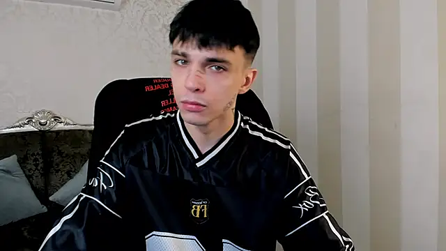 Snapshot of ClarkBev chatting on 03.14.26 ClarkBev online show from 03.14.26