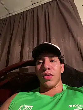 Snapshot of Alejandrososas chatting on 06.30.26 Alejandrososas online show from 06.30.26