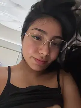 Snapshot of Linarodri chatting on 07.19.26 Linarodri online show from 07.19.26