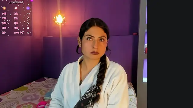 Snapshot of zoe_henderson chatting on 04.11.26 zoe henderson online show from 04.11.26