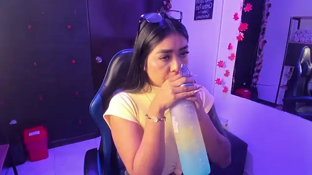 Keyla Cutte  online show from 04.18.26