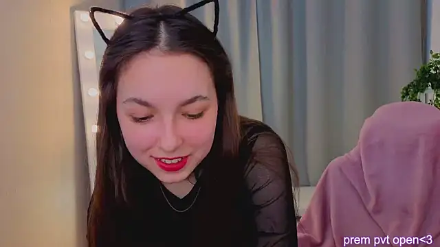 Snapshot of BellaThery chatting on 03.03.26 BellaThery online show from 03.03.26