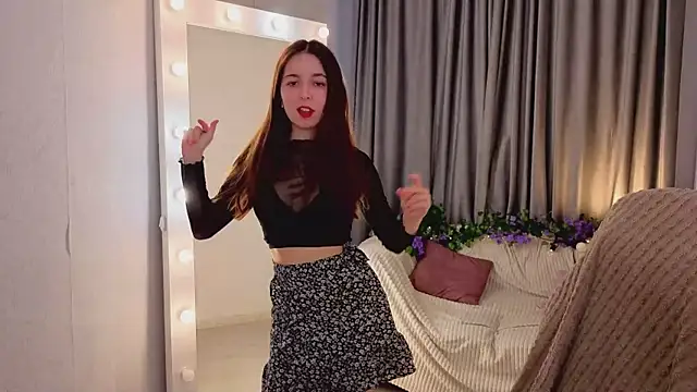 Snapshot of BellaThery chatting on 03.22.26 BellaThery online show from 03.22.26