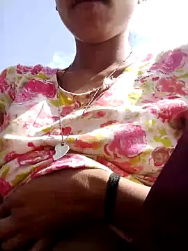 Snapshot of wifedesi7050 chatting on 04.08.26 wifedesi7050 online show from 04.08.26