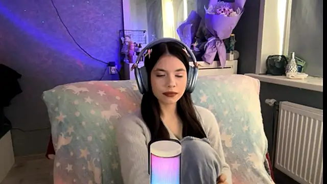 Snapshot of RoxanaSanos chatting on 02.21.26 RoxanaSanos online show from 02.21.26