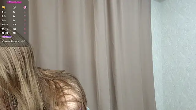 Snapshot of LeslieShay chatting on 04.06.26 LeslieShay online show from 04.06.26