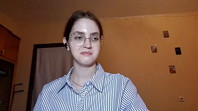 Snapshot of Katelemon chatting on 04.23.26 Katelemon online show from 04.23.26