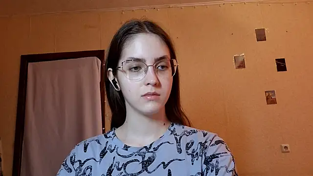 Snapshot of Katelemon chatting on 05.16.26 Katelemon online show from 05.16.26