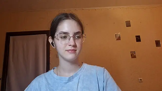 Snapshot of Katelemon chatting on 05.27.26 Katelemon online show from 05.27.26