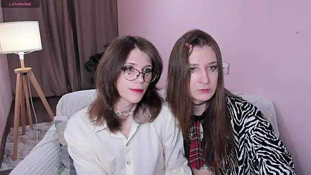 ZoriaLovesLuna online show from 04.11.26