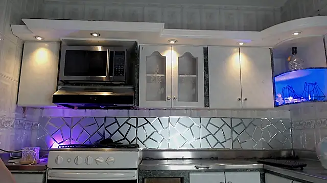 CrisOzzz online show from 03.17.26