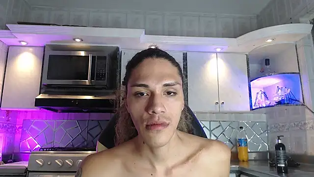 CrisOzzz online show from 04.12.26