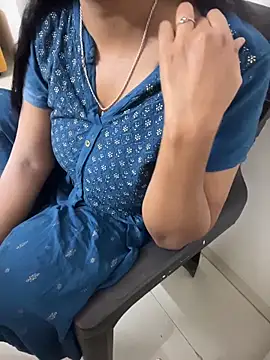 Snapshot of Queenlipx chatting on 02.20.26 Queenlipx online show from 02.20.26