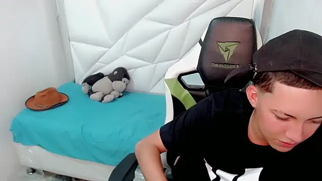 Street poemm  online show from 03.08.26