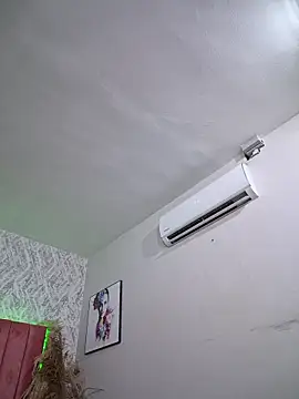 Snapshot of Allice_Evens chatting on 04.12.26 Allice Evens online show from 04.12.26