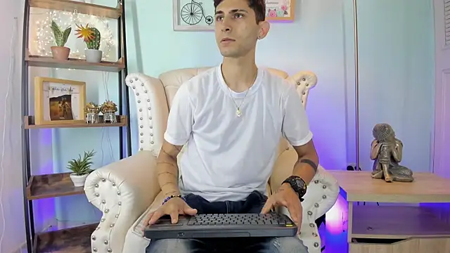 mau checkik  online show from 02.23.26