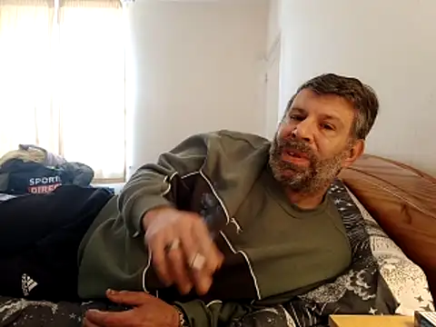 Snapshot of stud2512 chatting on 04.16.26 stud2512 online show from 04.16.26