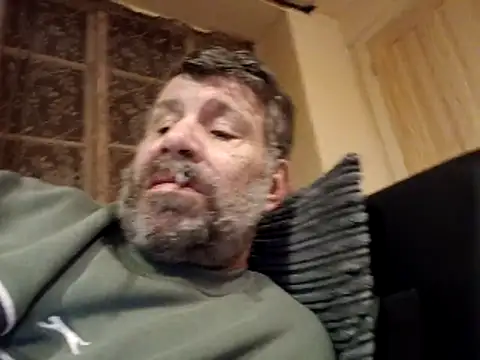 Snapshot of stud2512 chatting on 04.16.26 stud2512 online show from 04.16.26