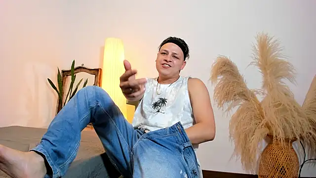 SamJoness  online show from 02.26.26