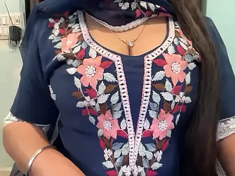 Snapshot of Avneet_kaurr1 chatting on 03.30.26 Avneet kaurr1 online show from 03.30.26