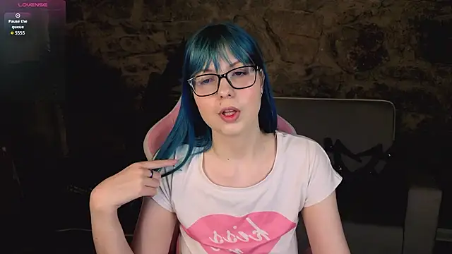 Snapshot of SofiaSterns chatting on 03.24.26 SofiaSterns online show from 03.24.26