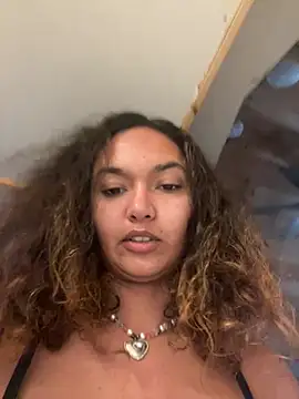 QueenNefertiti online show from 02.23.26