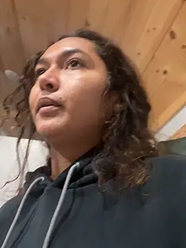 QueenNefertiti online show from 02.24.26