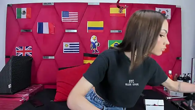 Alicee Grey online show from 07.06.26