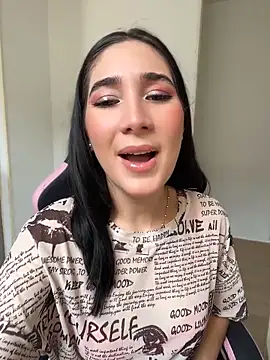 Snapshot of isa_hil chatting on 06.03.26 isa hil online show from 06.03.26