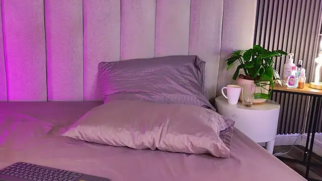 AlessiaAuren online show from 04.16.26