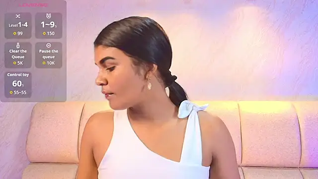 AlaiaMoretti  online show from 03.21.26