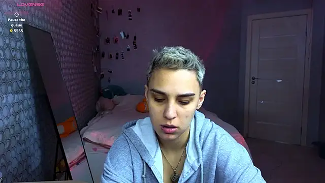 LuxuryLoverss online show from 03.24.26