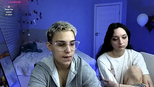 LuxuryLoverss online show from 04.19.26