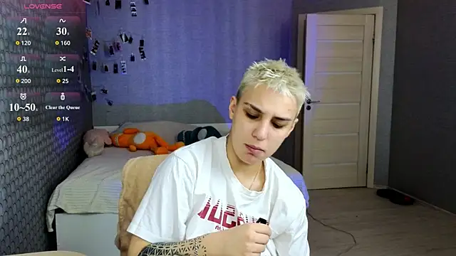 LuxuryLoverss online show from 05.10.26