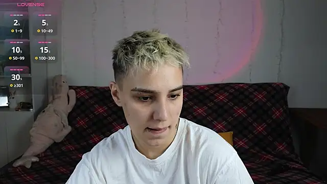 LuxuryLoverss online show from 06.26.26