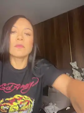 Tiffanyy Lam online show from 02.27.26