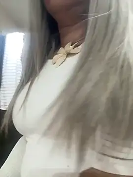 Nanda loiragostosa online show from 04.11.26