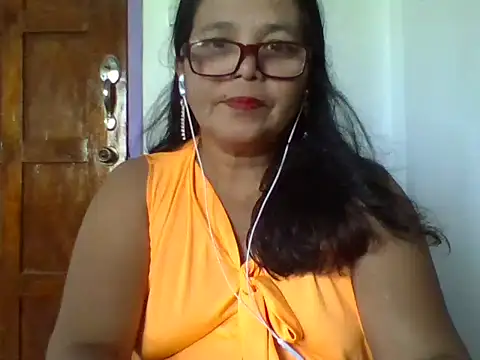 Snapshot of Flowerblossom123 chatting on 04.29.26 Flowerblossom123 online show from 04.29.26