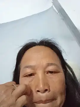 heesuu11 online show from 05.18.26