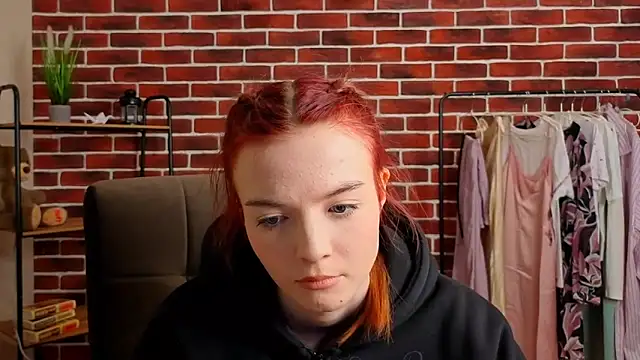 LauraaStokes online show from 03.05.26