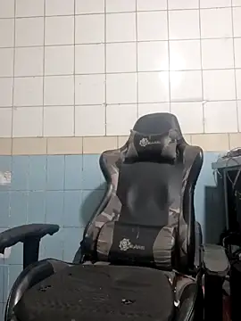 boyp3netrat0r online show from 04.10.26