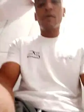 Snapshot of Rodr_go14 chatting on 04.21.26 Rodr go14 online show from 04.21.26