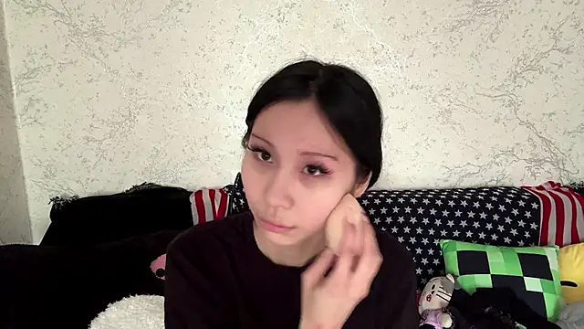 kishagrayone online show from 05.15.26