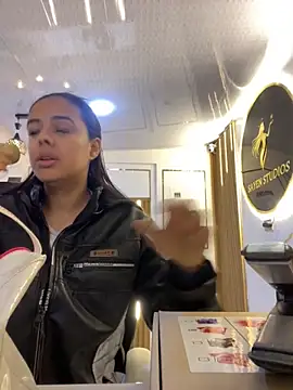 samira-grey online show from 03.06.26