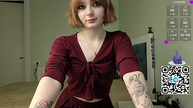 Snapshot of MeviCoral chatting on 04.11.26 MeviCoral online show from 04.11.26