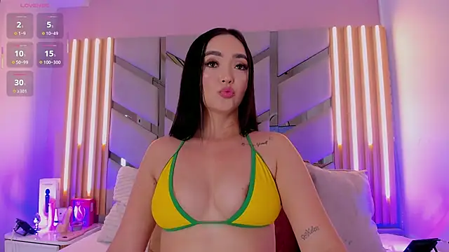 Snapshot of Samantha-Pardo chatting on 05.16.26 Samantha-Pardo online show from 05.16.26