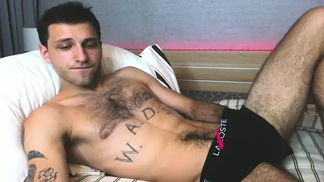 Snapshot of DarkRogue19 chatting on 04.08.26 DarkRogue19 online show from 04.08.26