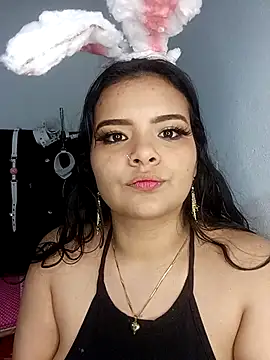 Emily Rouse23 online show from 04.16.26